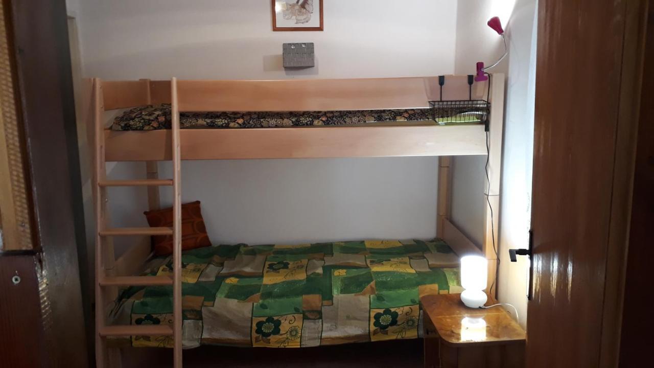 הוילה בובק Peaceful Old House מראה חיצוני תמונה